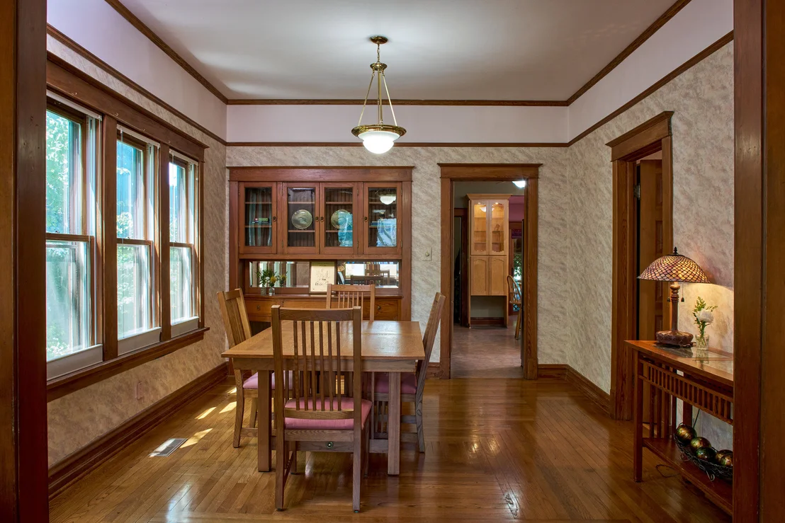 Photo of 831 Circle Avenue