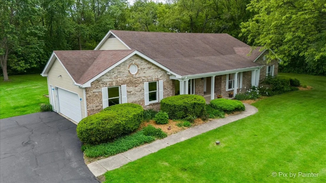 Photo of 39W889 Deer Run Drive