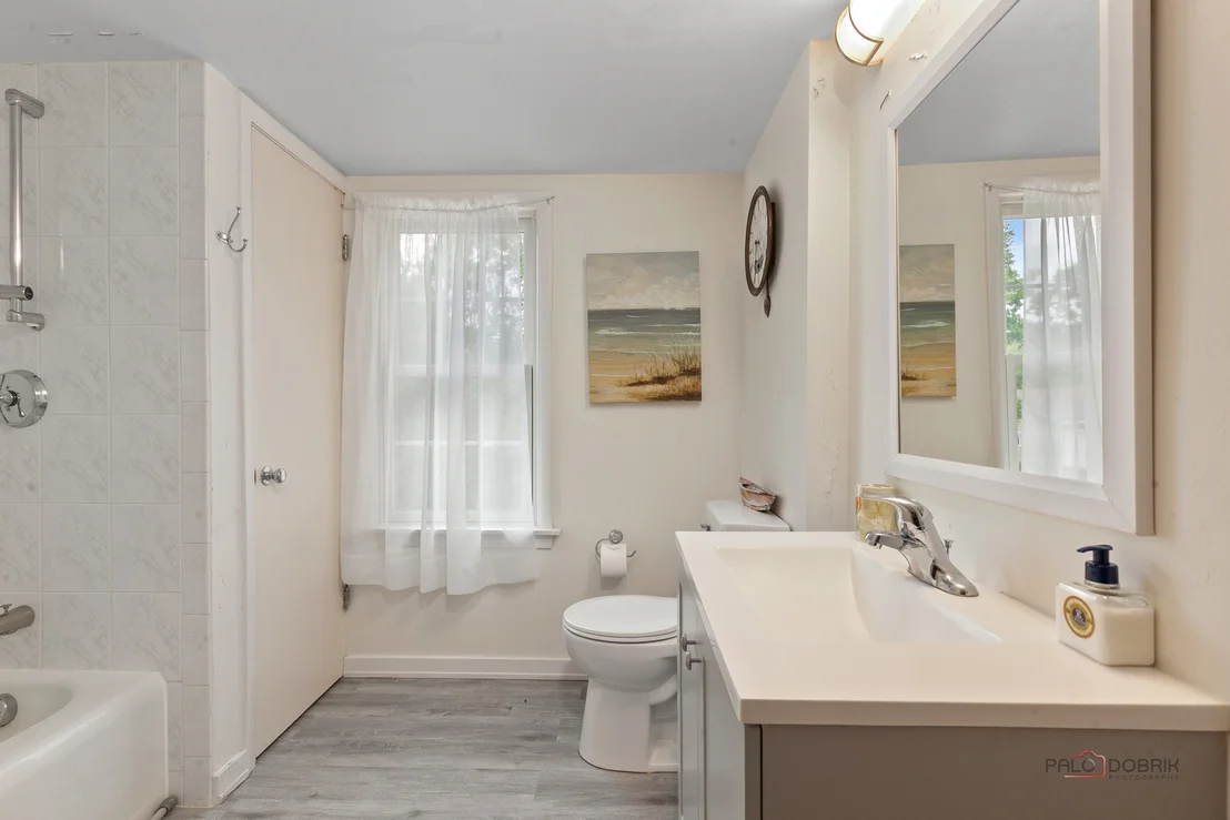 Photo of 214 Washington Circle