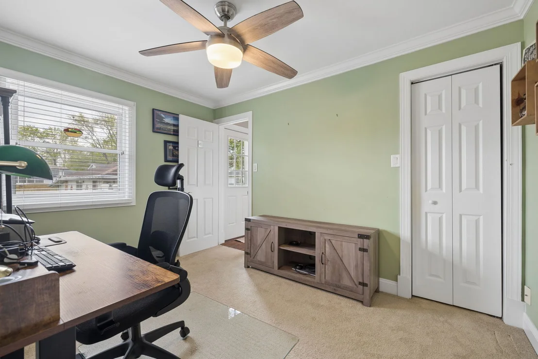 Photo of 809 E Division Street