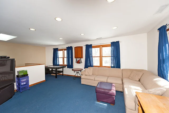 Photo of 343 THACKERAY Lane