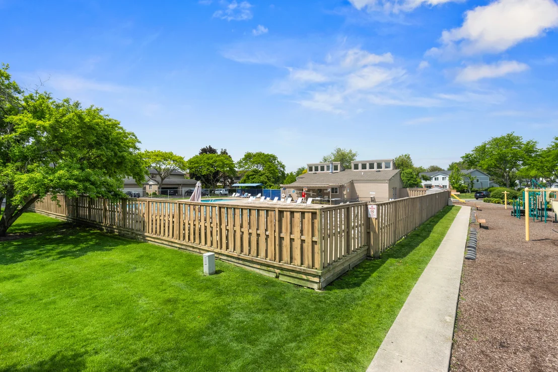 Photo of 703 MALLARD Lane
