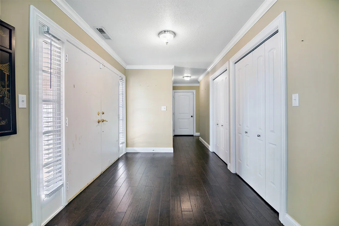 Photo of 1305 OAKTREE Lane