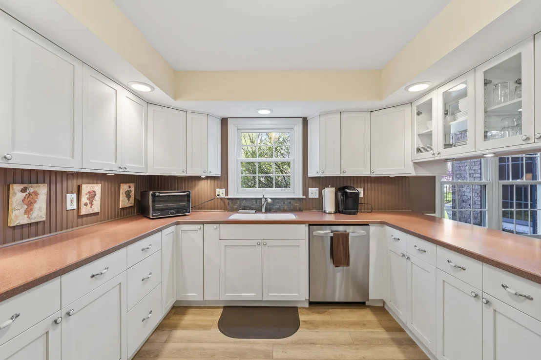 Photo of 2245 Tanglewood Drive