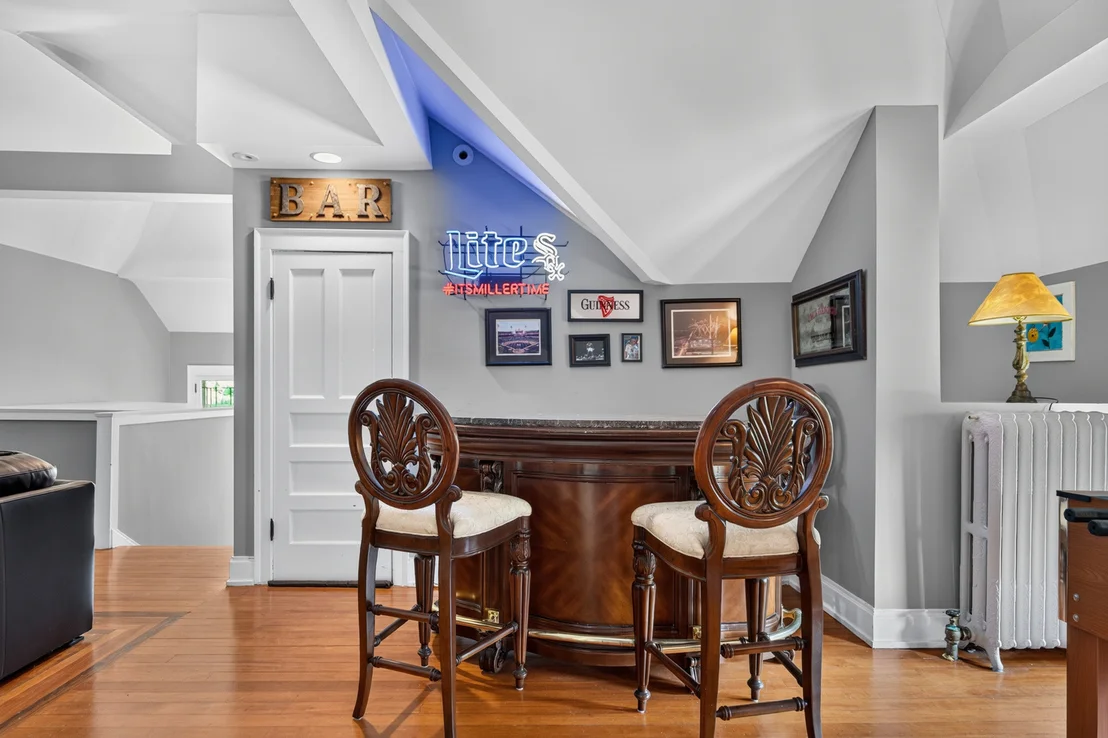 Photo of 729 W Downer Place