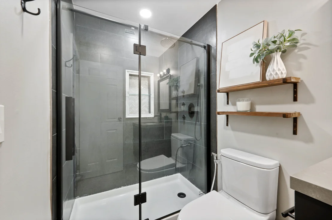 Photo of 1041 Forest Avenue