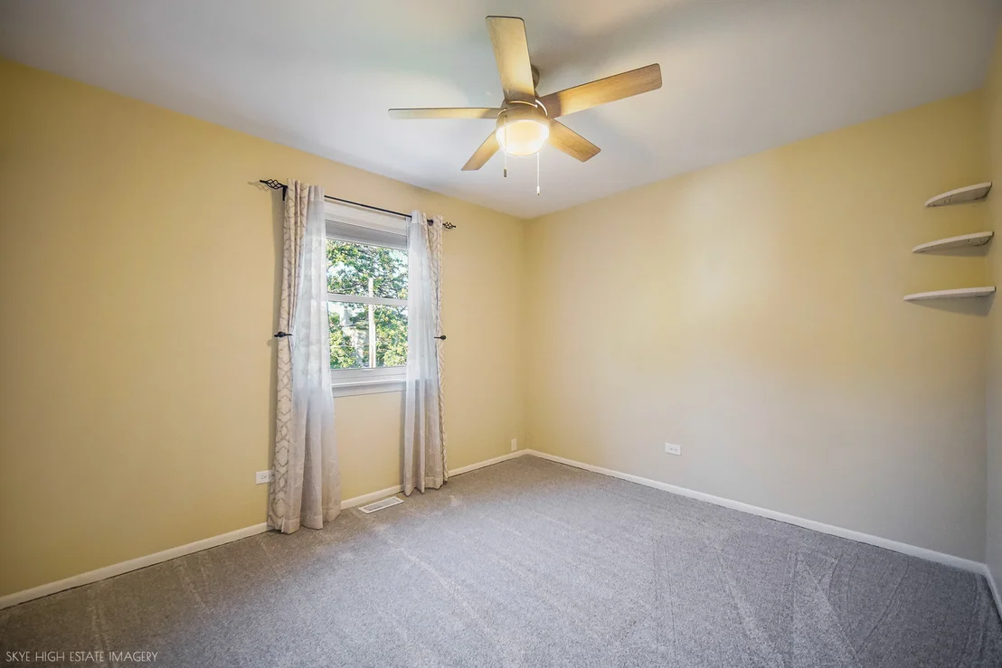Photo of 427 Glenys Drive