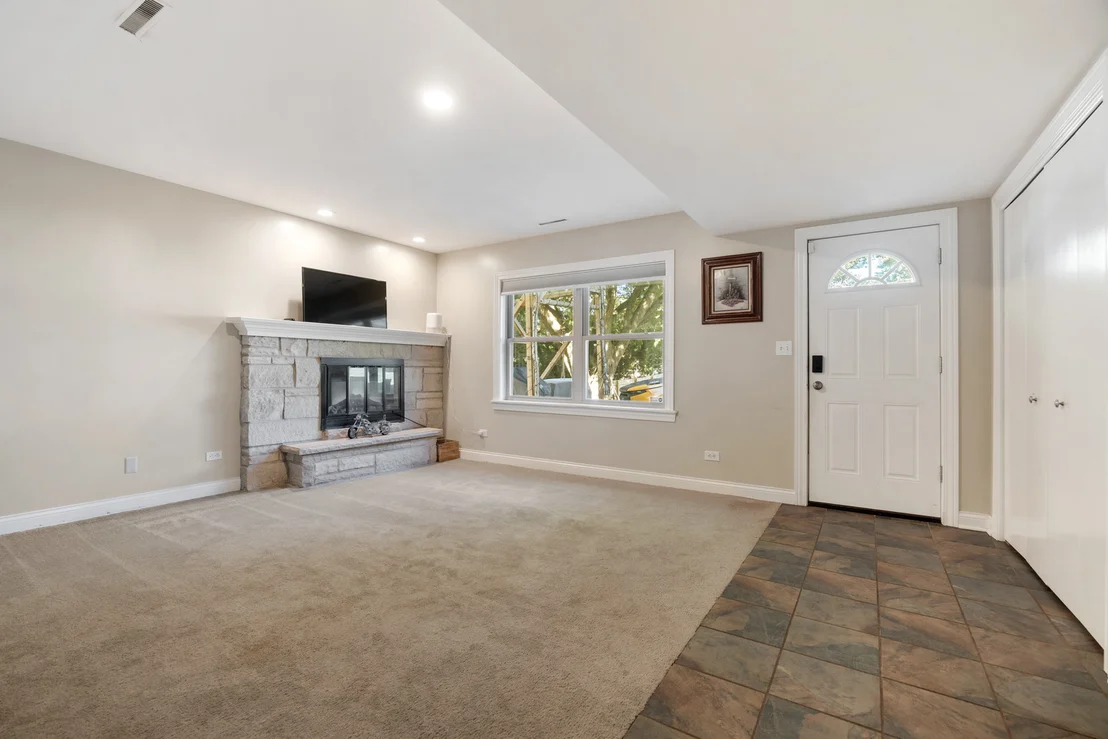 Photo of 445 Stanford Drive
