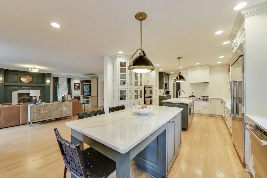 Photo of 547 JACKSON Avenue