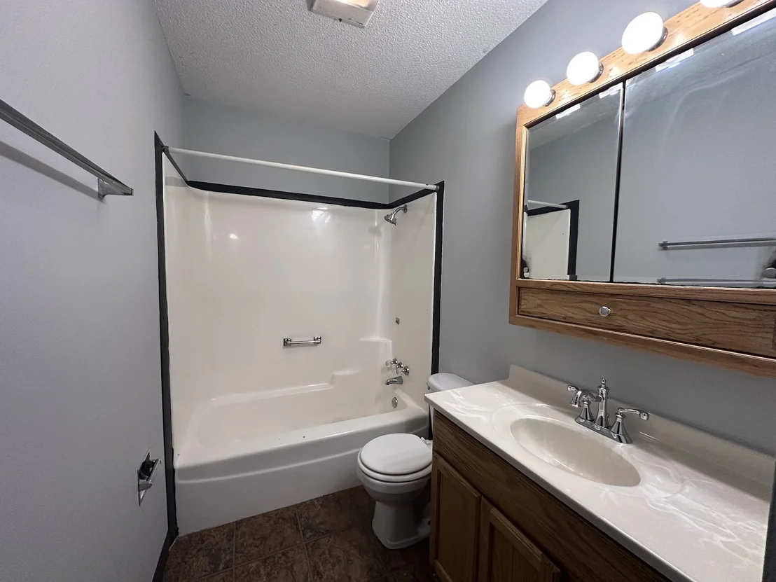 Photo of 909 Sunset Ridge