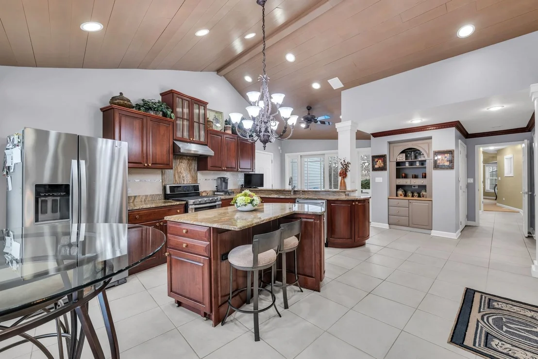 Photo of 10 Deerpath Lane