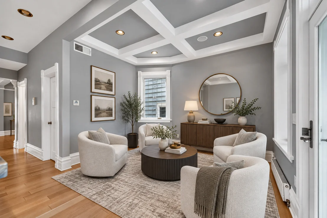 Photo of 634 W Briar Place