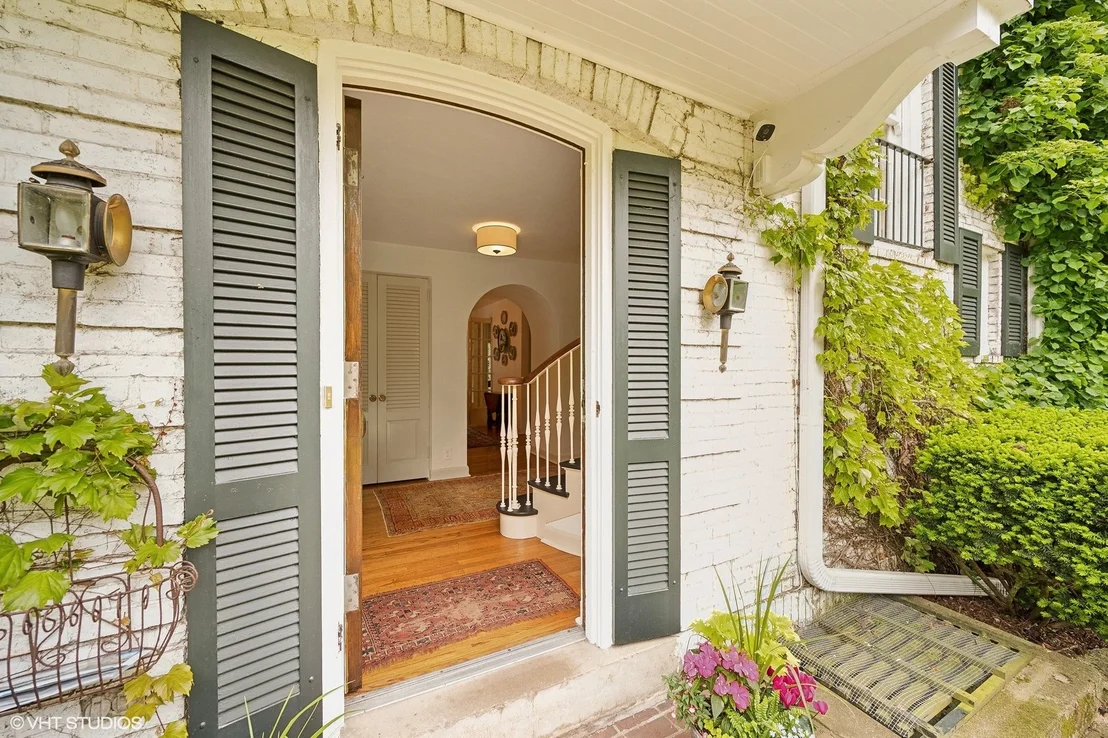 Photo of 844 Hibbard Road