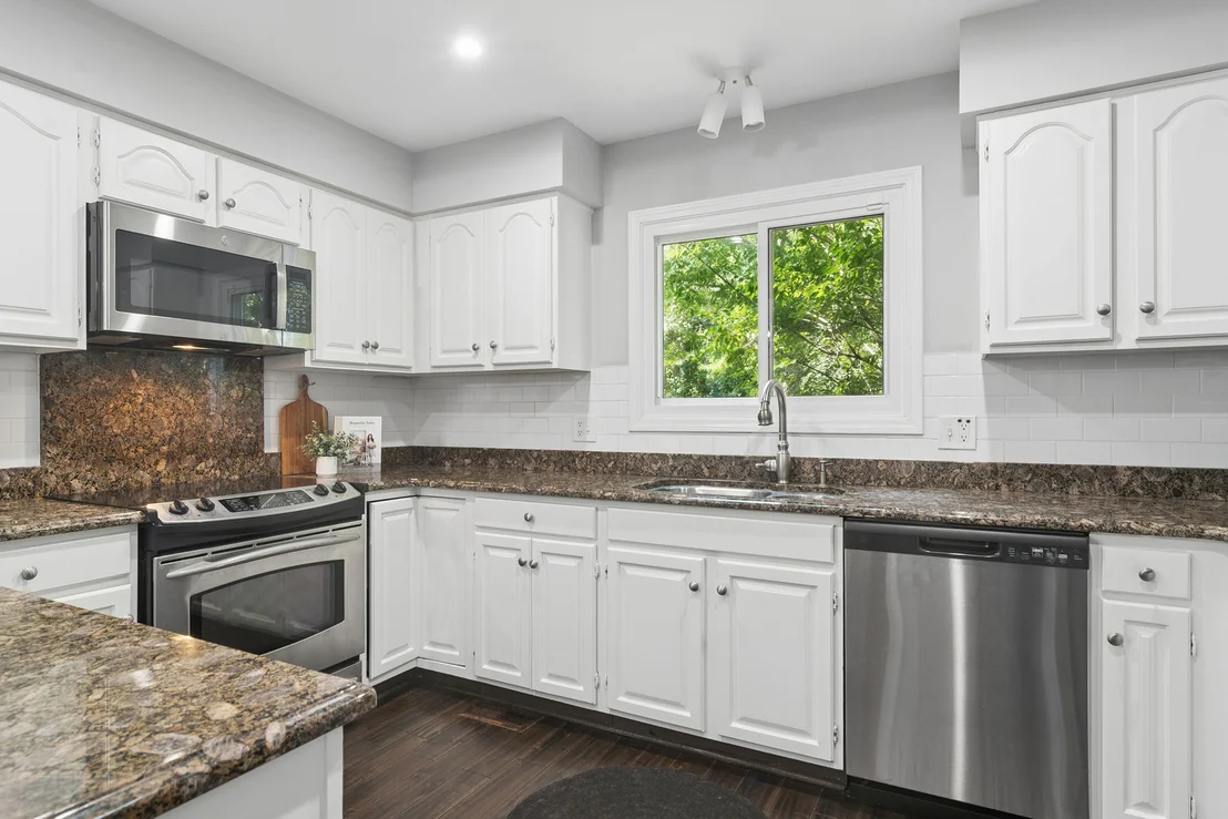 Photo of 634 Raintree Road