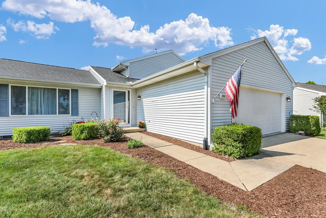 Photo of 3205 Timberline Drive