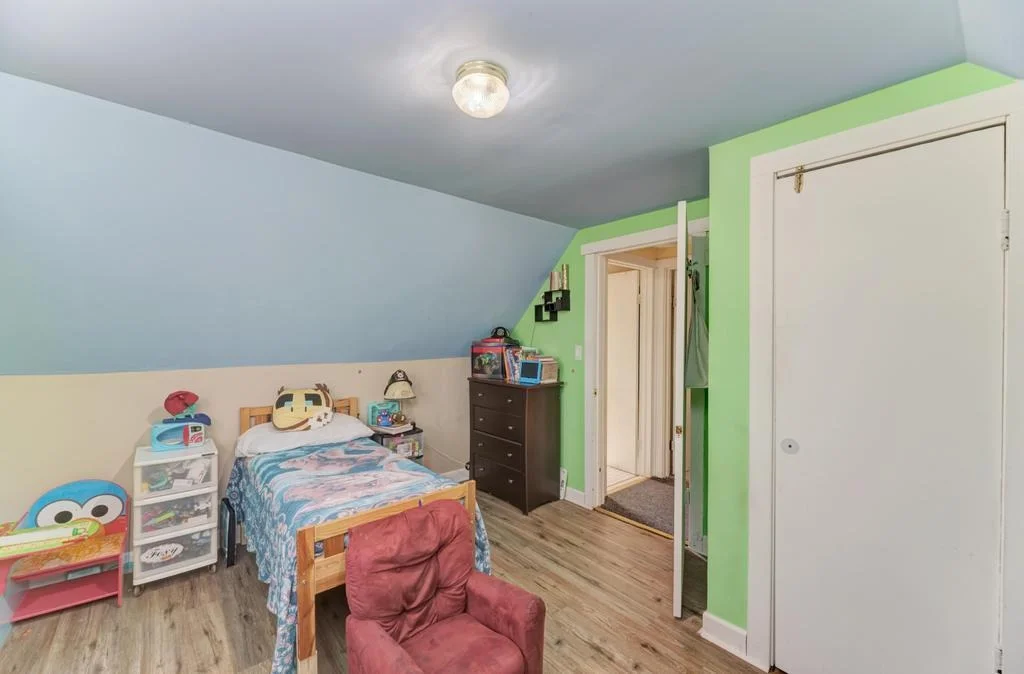 Photo of 1431 N Hillside Avenue