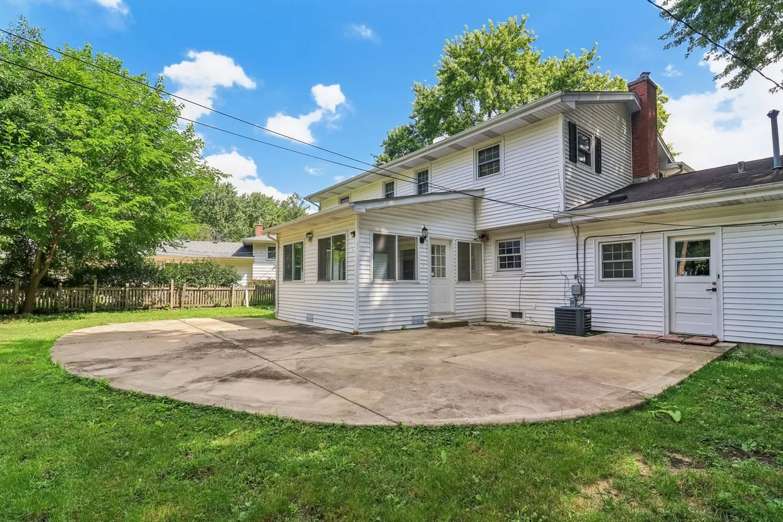 Photo of 1053 Laurel Lane