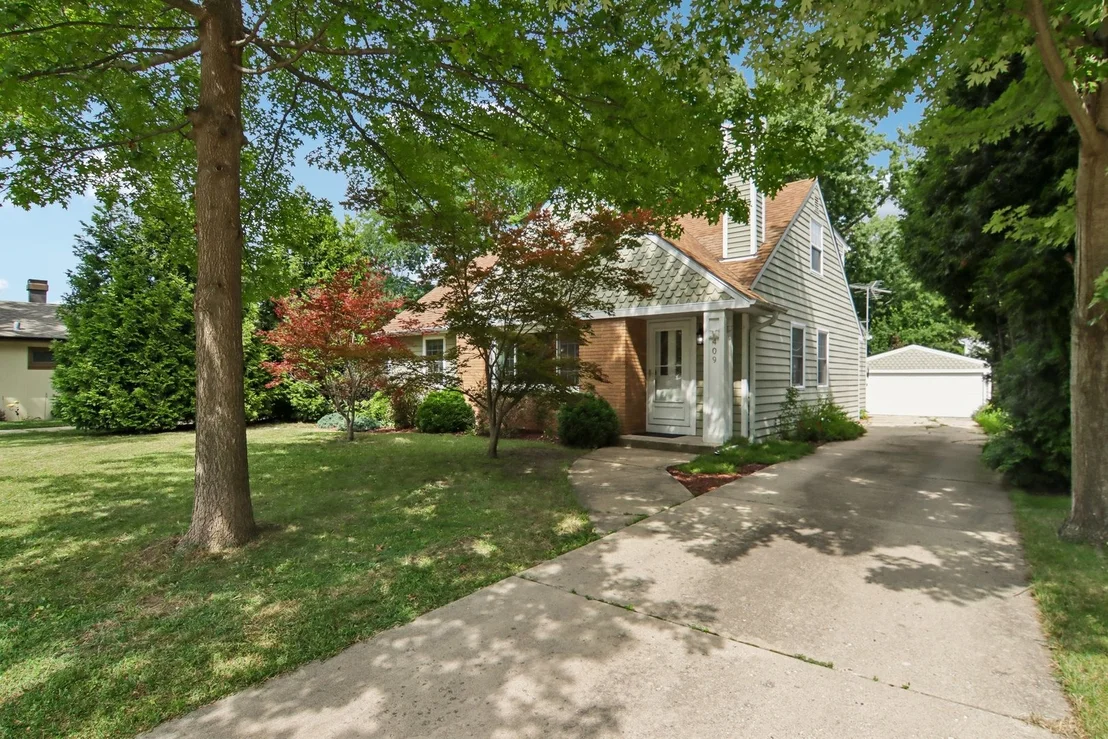Photo of 409 Hubbard Avenue