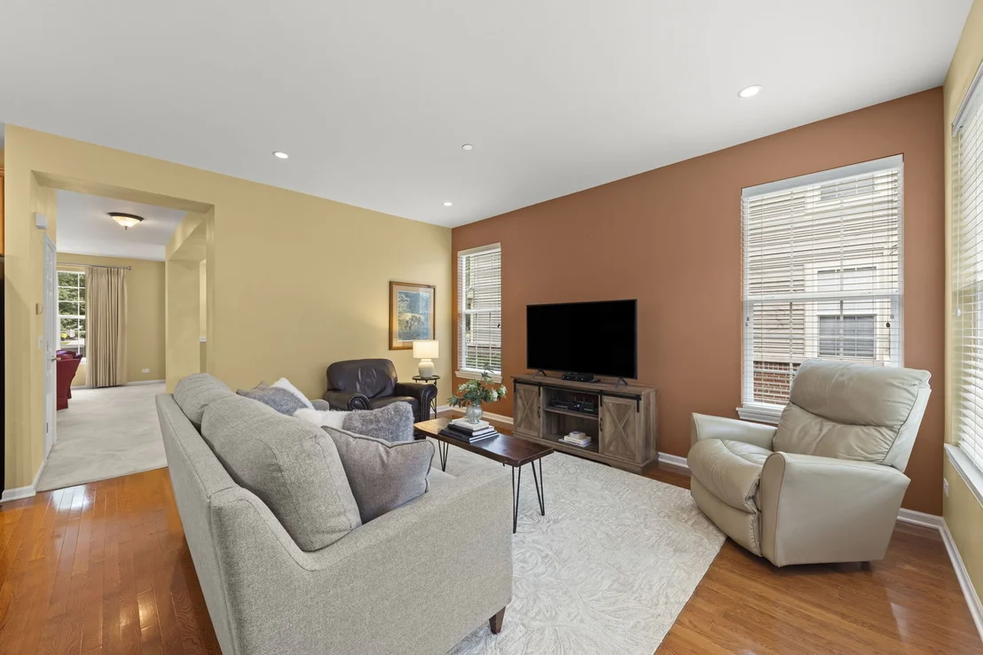 Photo of 353 Bradbury Lane