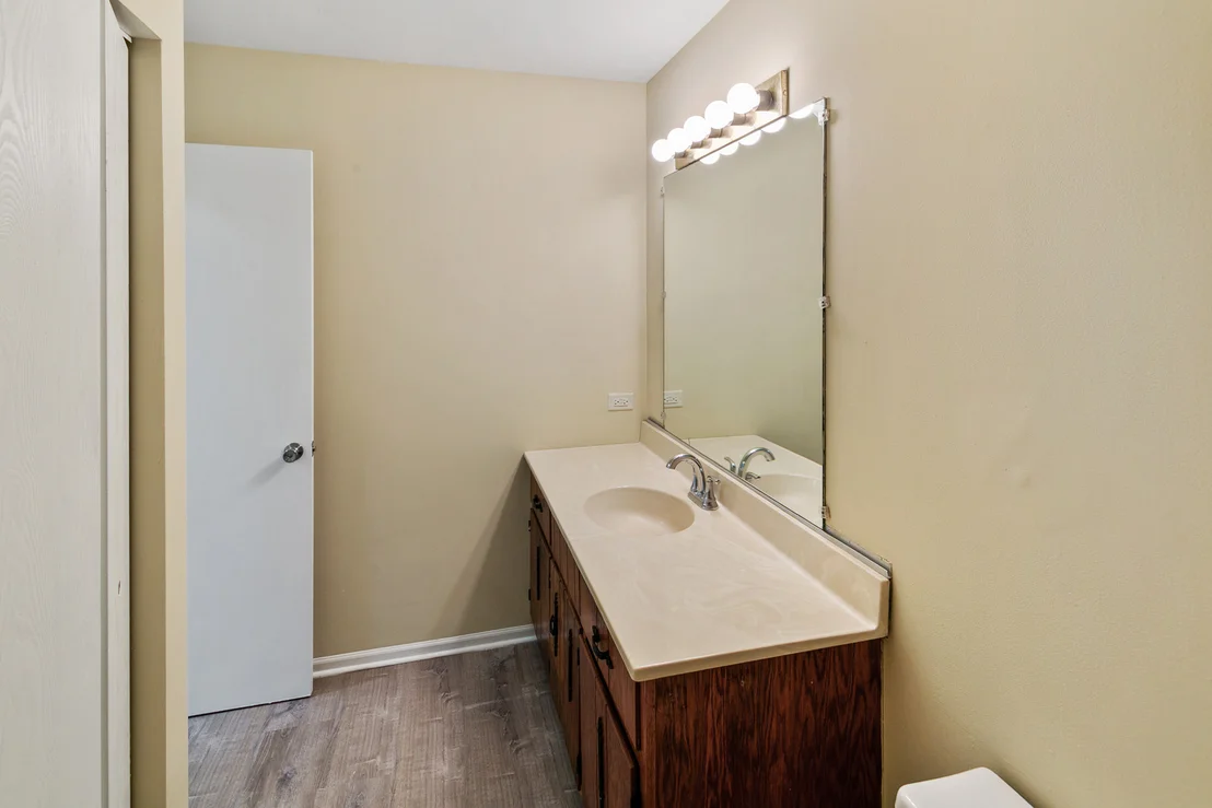 Photo of 2466 Red Oak Trail