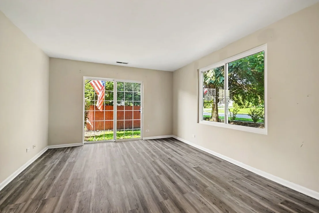 Photo of 1033 Symphony Drive