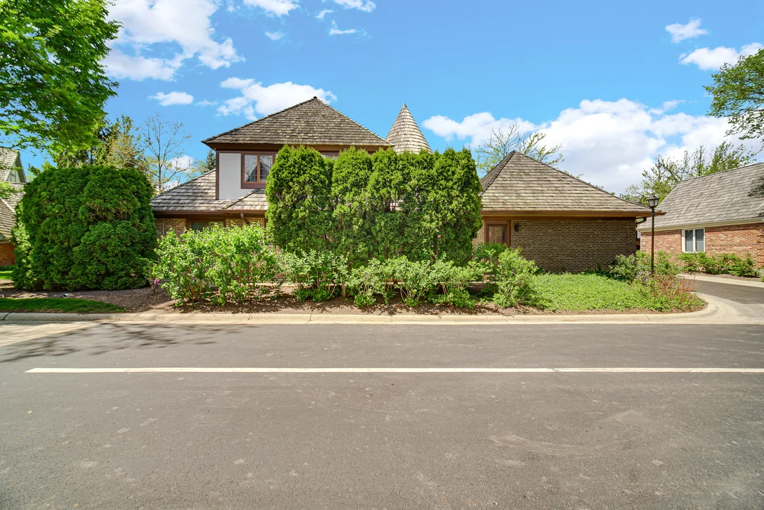Photo of 968 Coventry Lane