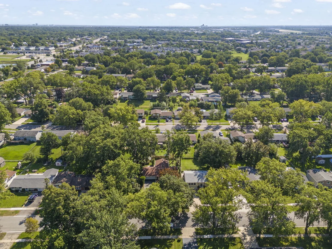 Photo of 7101 Edgebrook Lane