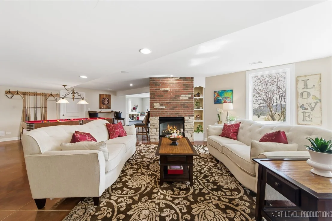 Photo of 1933 Spring Valley Drive