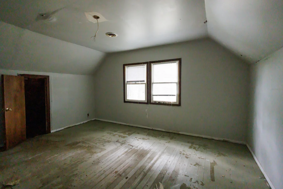 Photo of 980 S 6th Avenue