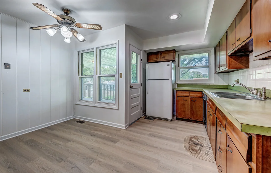 Photo of 1480 Mayfield Lane