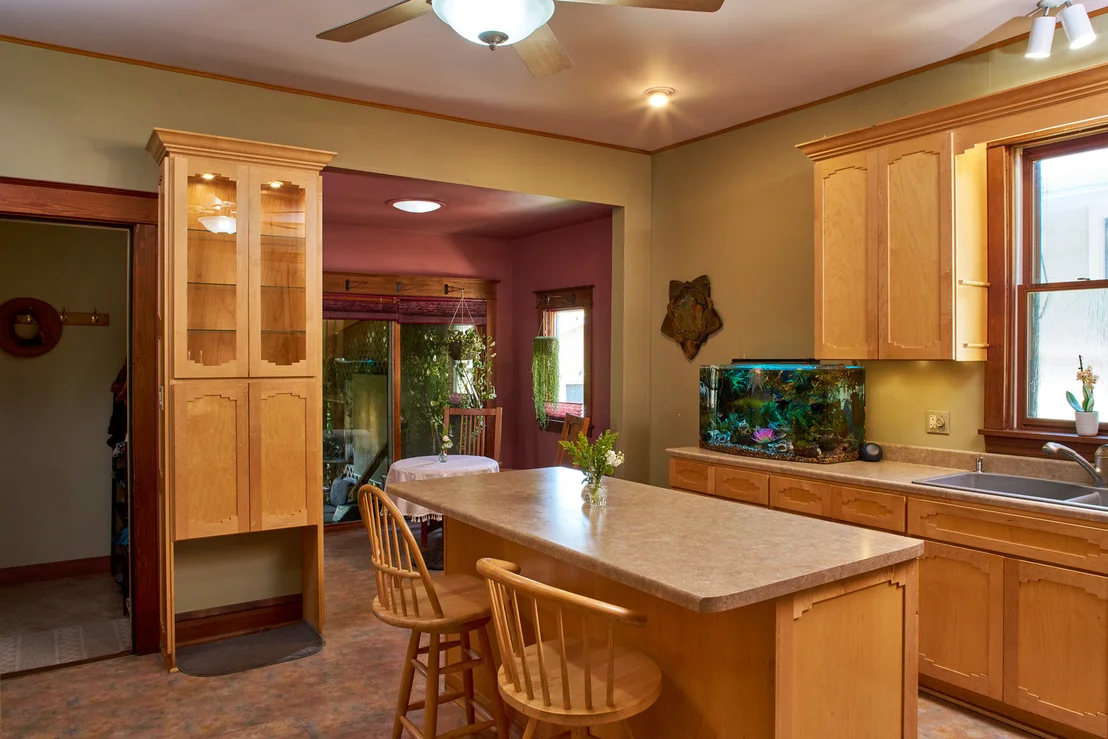 Photo of 831 Circle Avenue