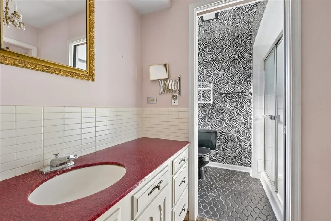 Photo of 937 Sutton Drive