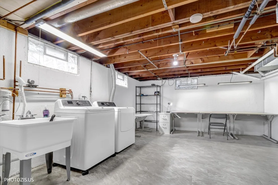 Photo of 722 N Stephen Drive