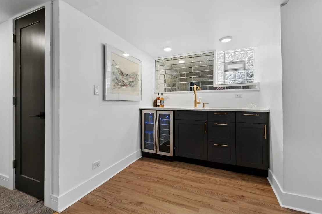 Photo of 2147 W Thomas Street