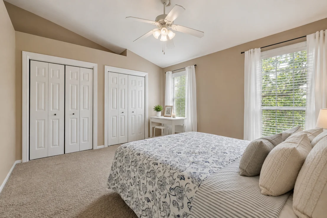 Photo of 121 Golfview Drive