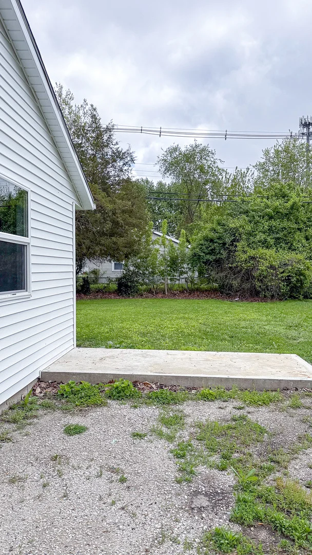 Photo of 1320 Hedge Road