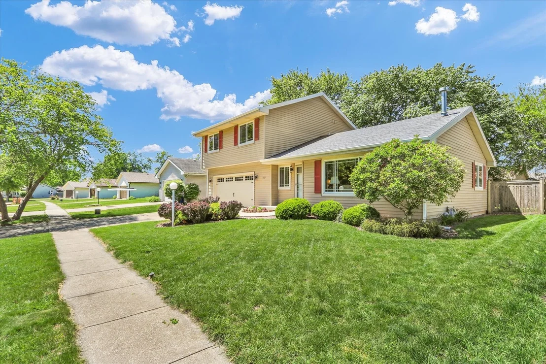 Photo of 613 Crestview Drive