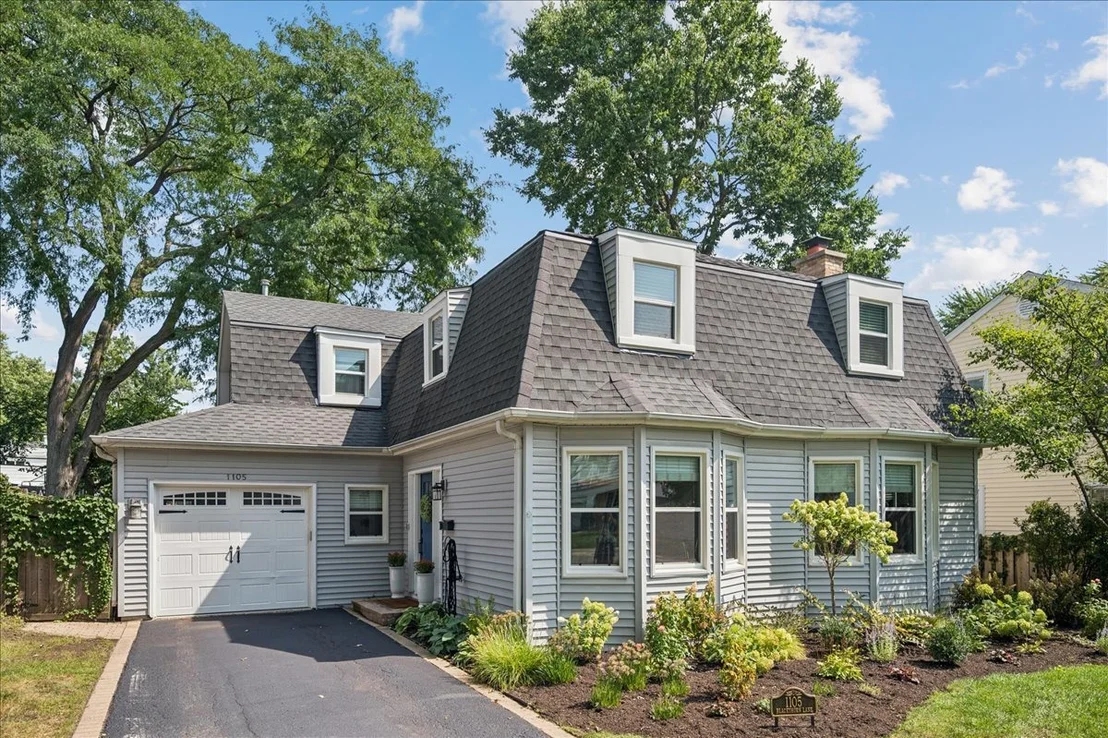 Photo of 1105 Blackthorn Lane