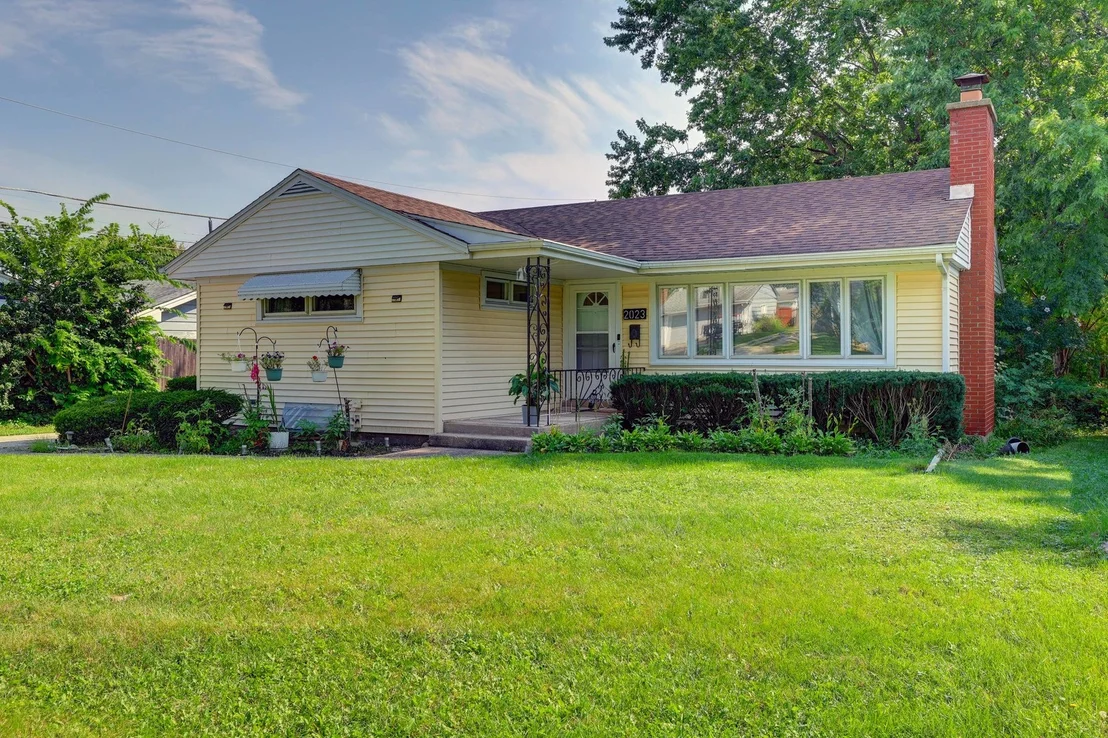 Photo of 2023 Cedar Street