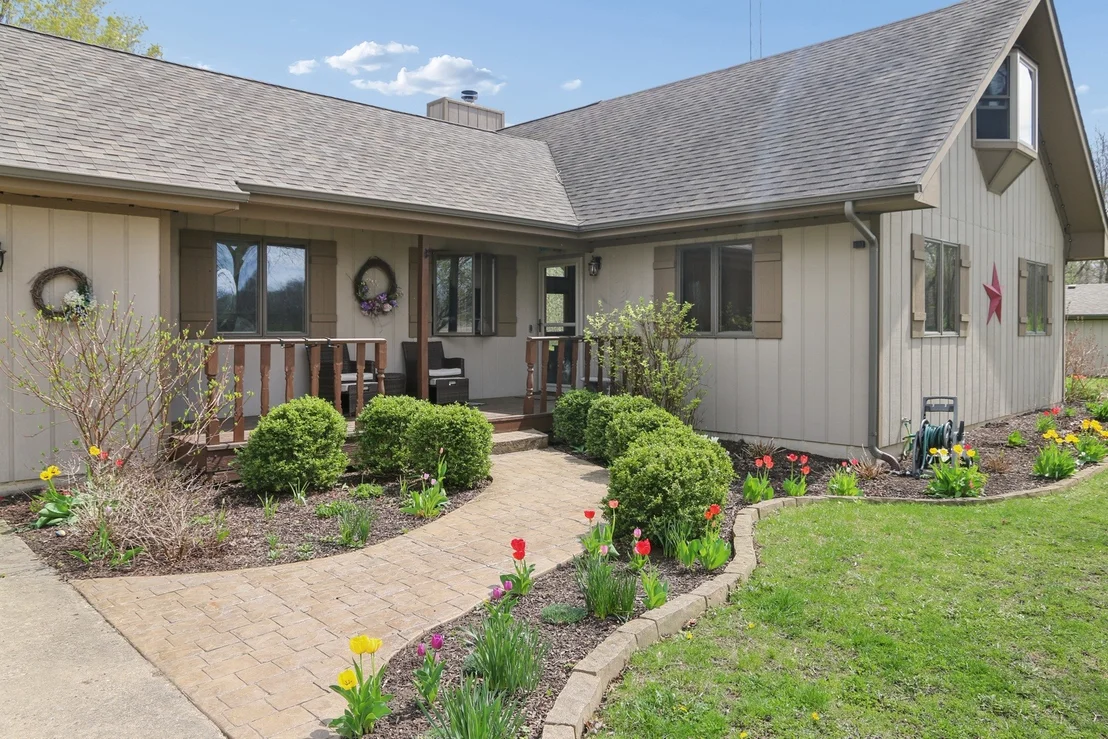 Photo of 9590 Brown Road