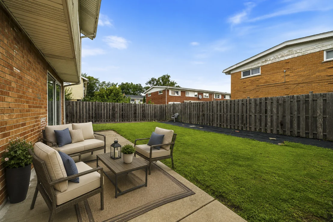 Photo of 8837 Robin Drive