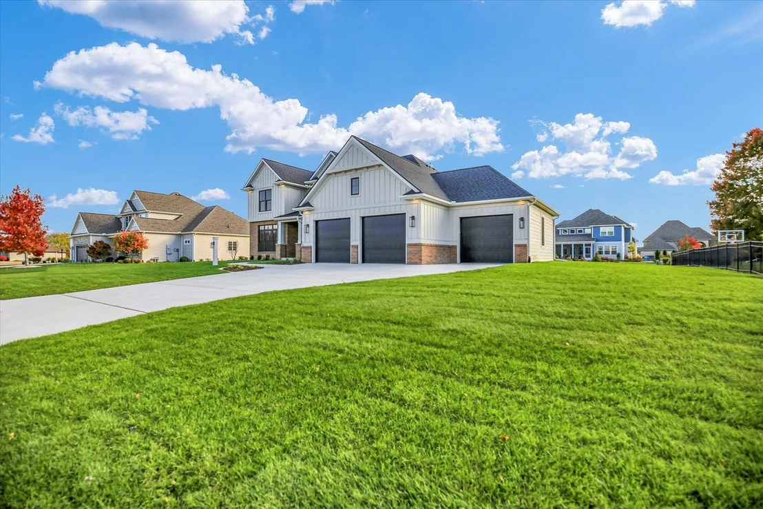 Photo of 2709 Castlerock Drive