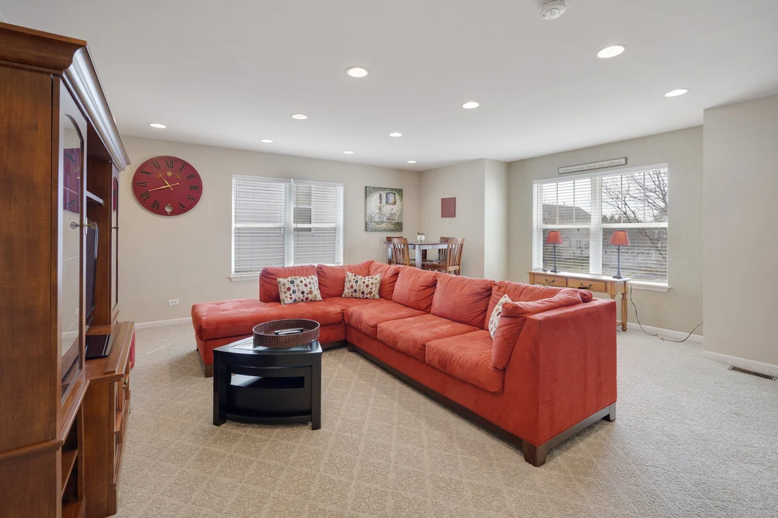 Photo of 566 Horizon Drive W