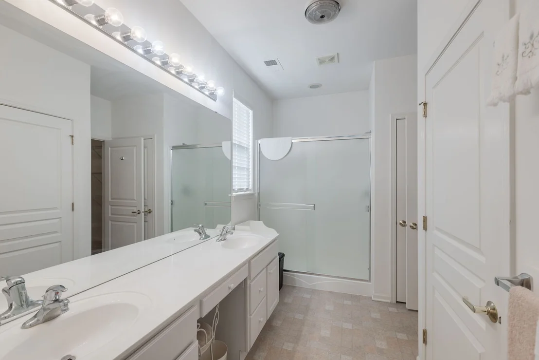 Photo of 13050 Crestview Drive