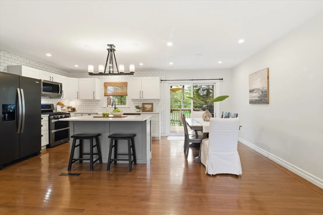 Photo of 836 Longmeadow Drive