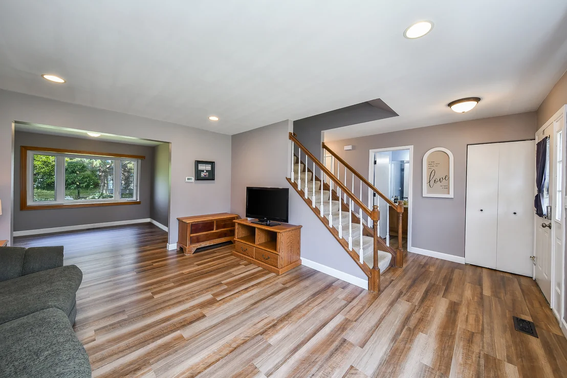Photo of 297 Springbrook Lane