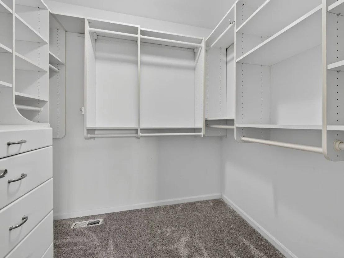 Photo of 1010 Heritage Drive