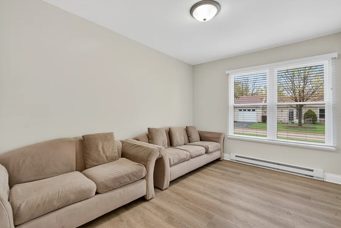 Photo of 7225 Oxford Circle