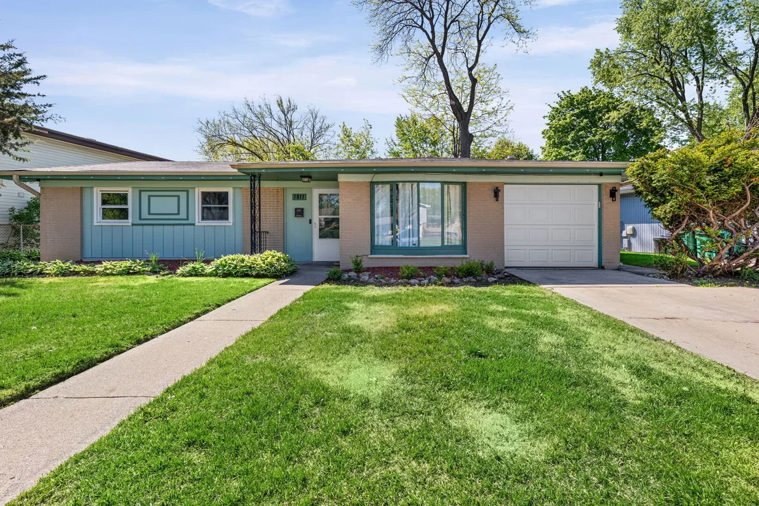 Photo of 1011 Beverly Drive