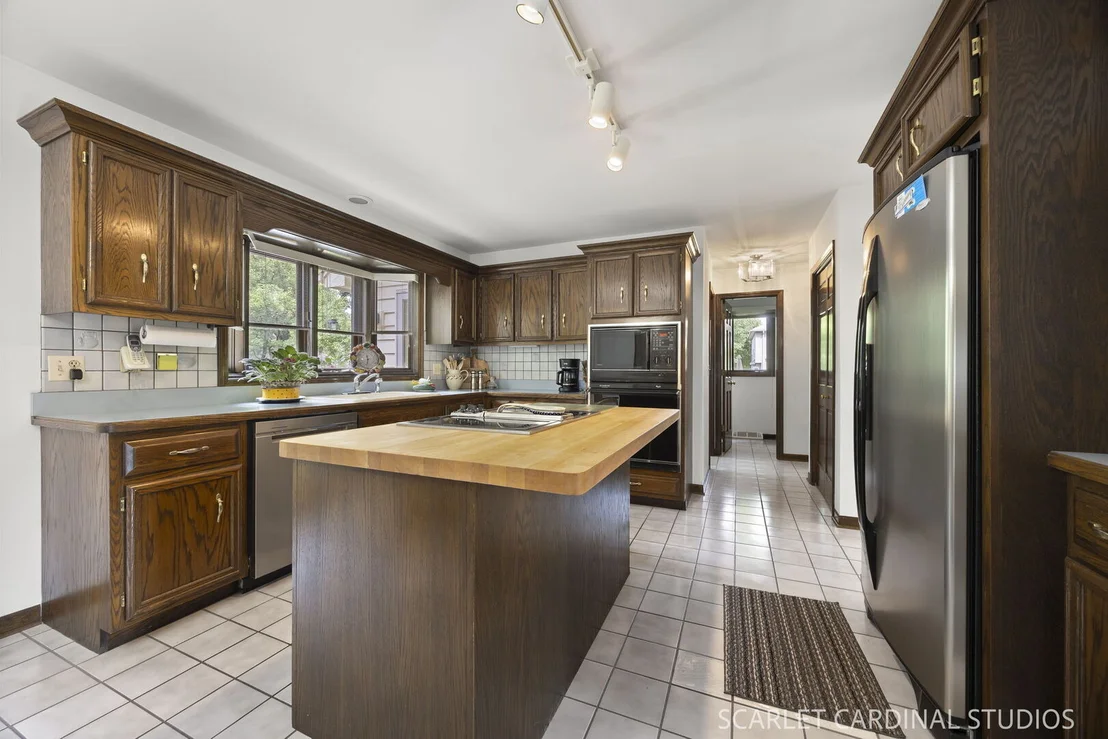 Photo of 849 S River Road